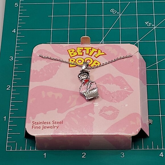 BETTY BOOP 18" NECKLACE WITH HAND PAINTED ENAMEL FLIRTY GIRL CUPCAKE CHARM VTG - Picture 9 of 9